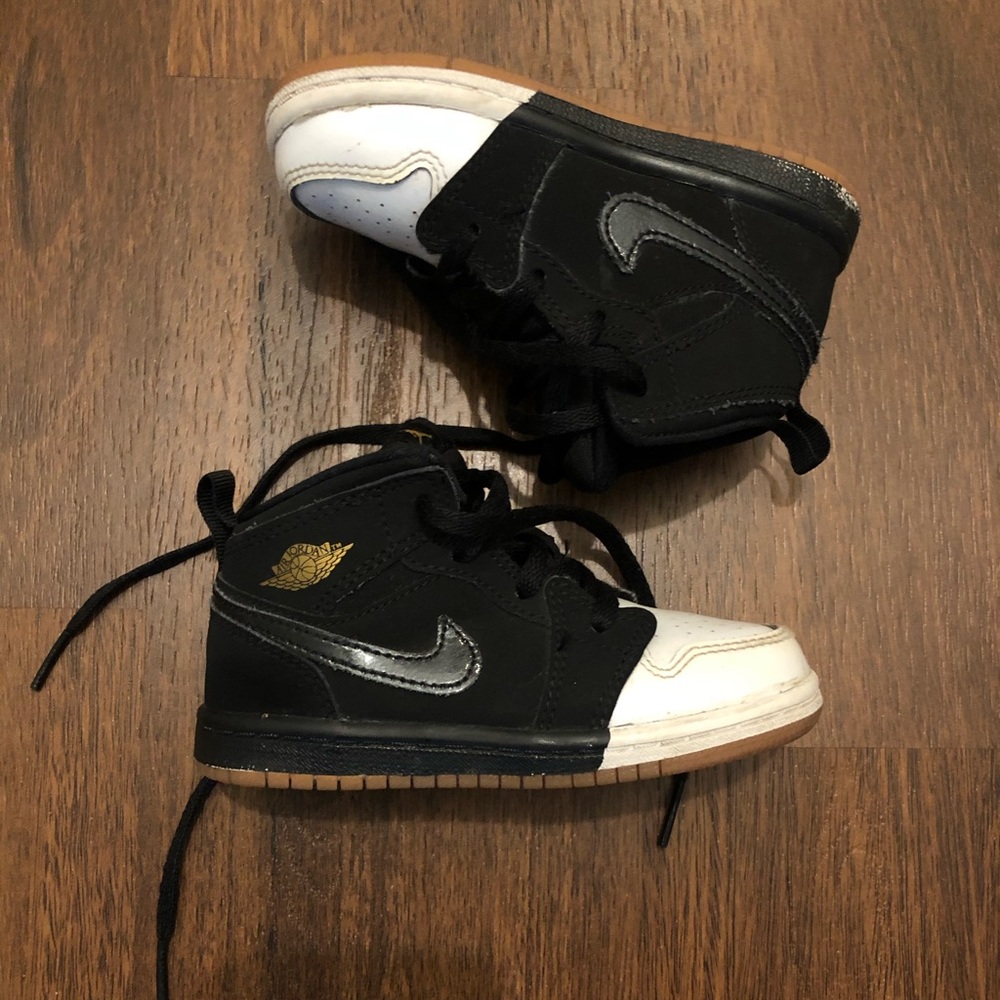 Jordan 1 toddler size 8c